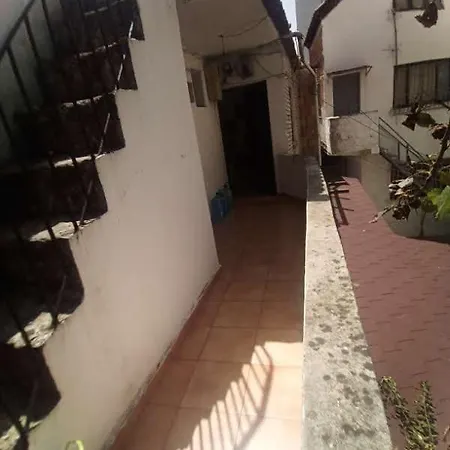 Private In House 17 *